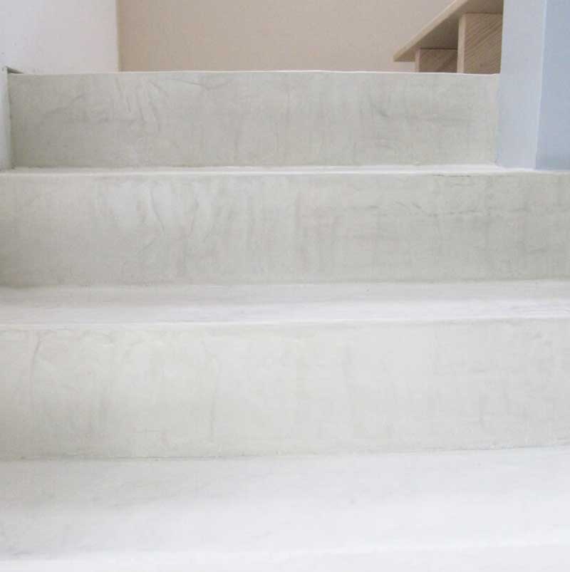 Rénovation d'escalier avec EGP, artisan poseur à Plougastel