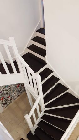 Traitement d'escalier par EGP, entreprise de revêtement de sol à Plougastel Daoulas